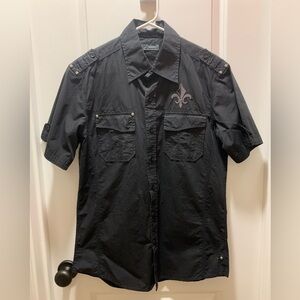 7 Diamonds button down shirt men’s size medium.